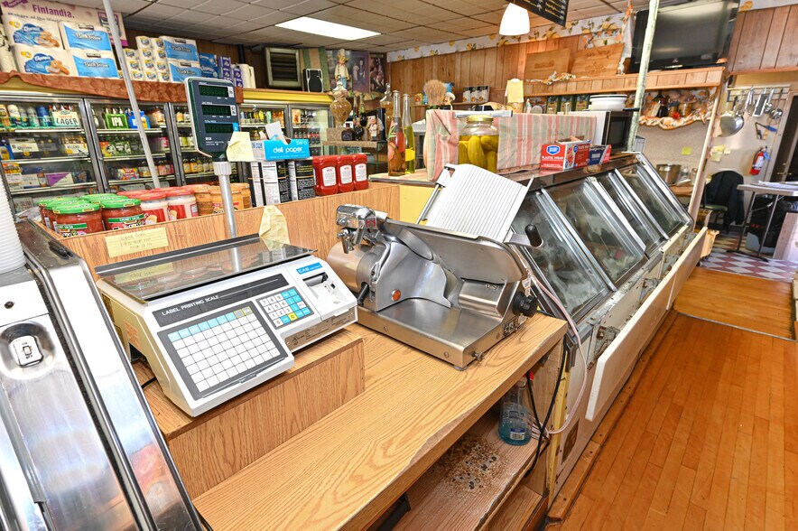 More Photos Of 1420 Park Ave, Merrick Convenience Store For Sale