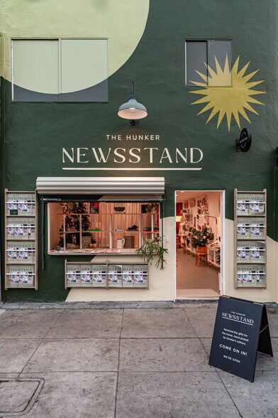 More Photos Of 1302-1306 Abbot Kinney Blvd, Venice Storefront Retail Residential For Lease