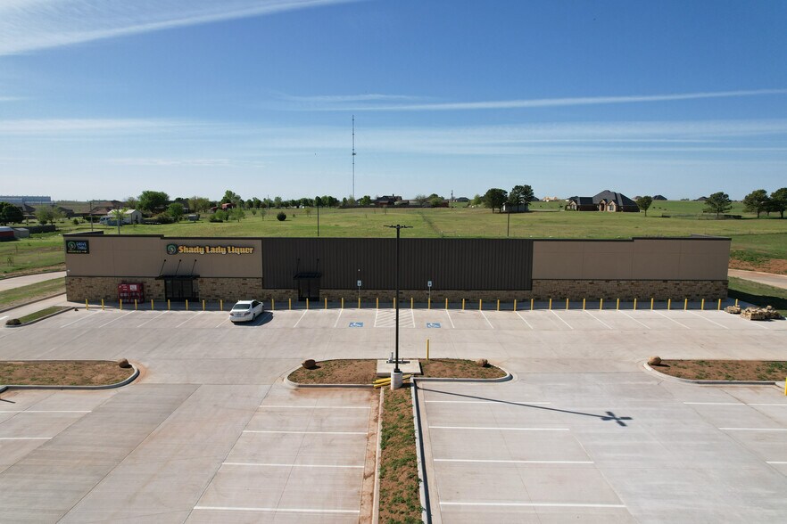 Primary Photo Of 5889 US Highway 277, Elgin General Retail For Lease