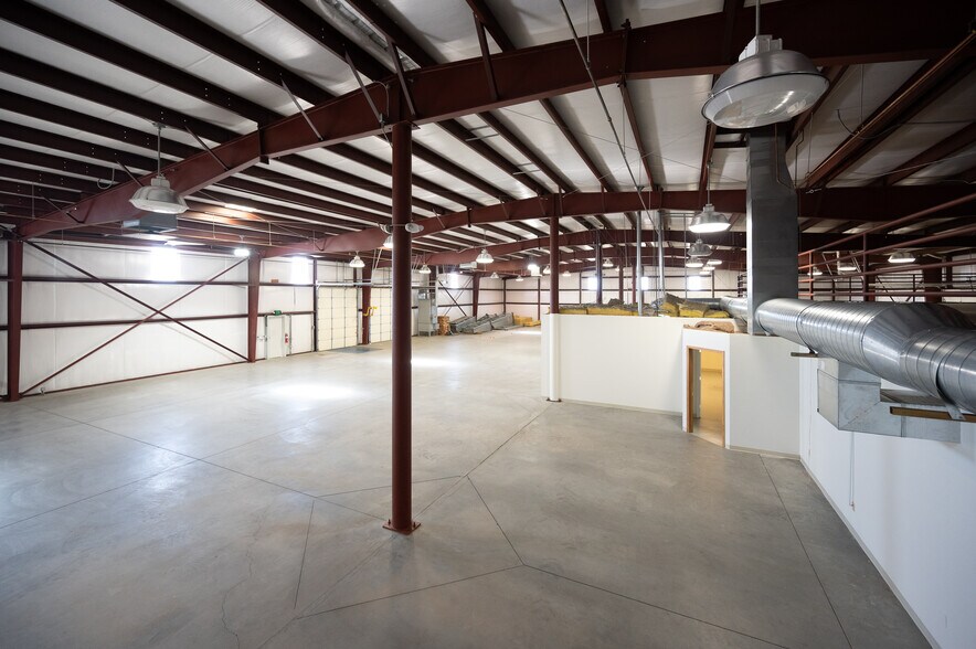 More Photos Of 93696 Highway 70, Chilcoot Warehouse For Lease