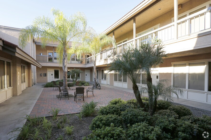 More Photos Of 14471 Chambers Rd, Tustin Loft Creative Space For Lease