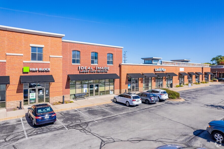 More Photos Of 15455 W Bluemound Rd, Brookfield Unknown For Lease