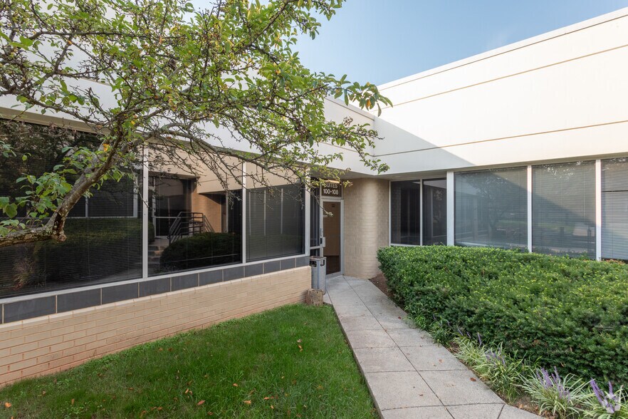 More Photos Of 4455 Brookfield Corporate Dr, Chantilly Office For Lease