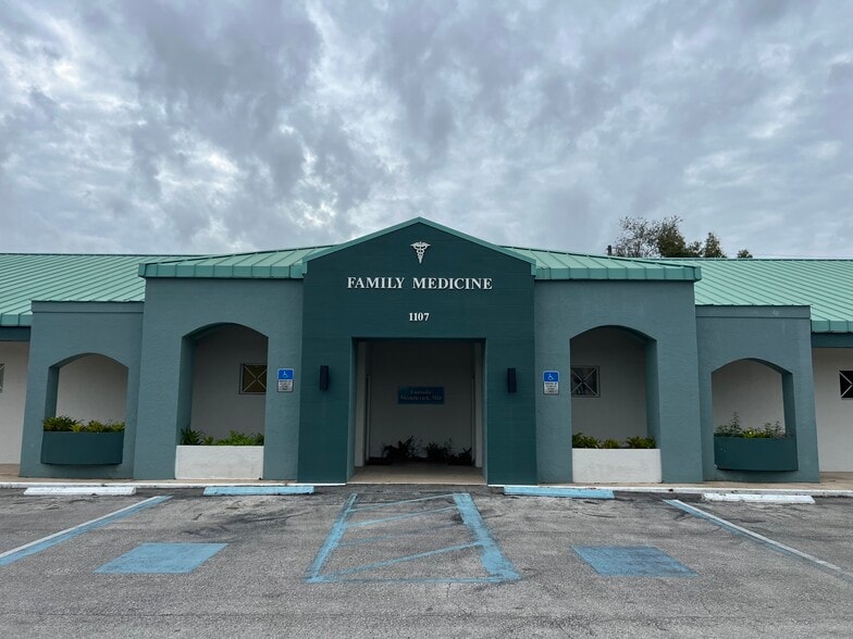 More Photos Of 1101-1115 N Parrott Ave, Okeechobee Medical For Lease