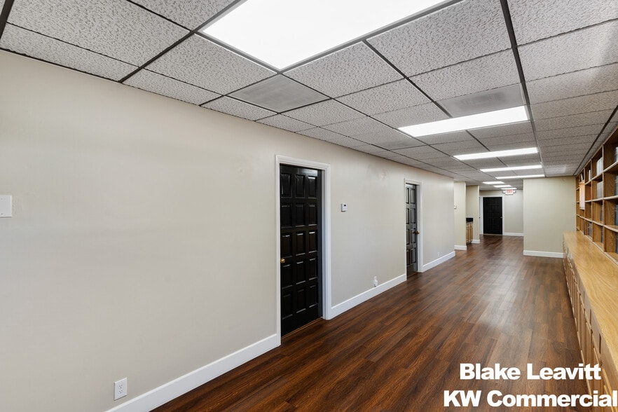 More Photos Of 510 S 9th St, Las Vegas Office For Sale