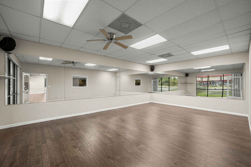 More Photos Of 1020 NE 5th St, Crystal River Unknown For Lease