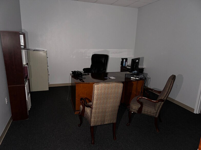 More Photos Of 909 Business Park Dr, Mission Office For Lease