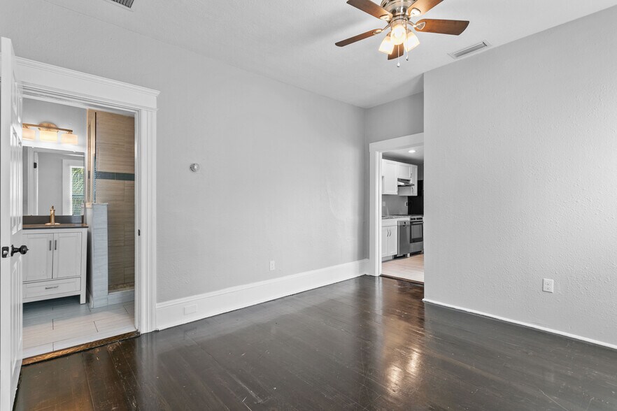 More Photos Of 1720 W Hills Ave, Tampa Apartments For Sale