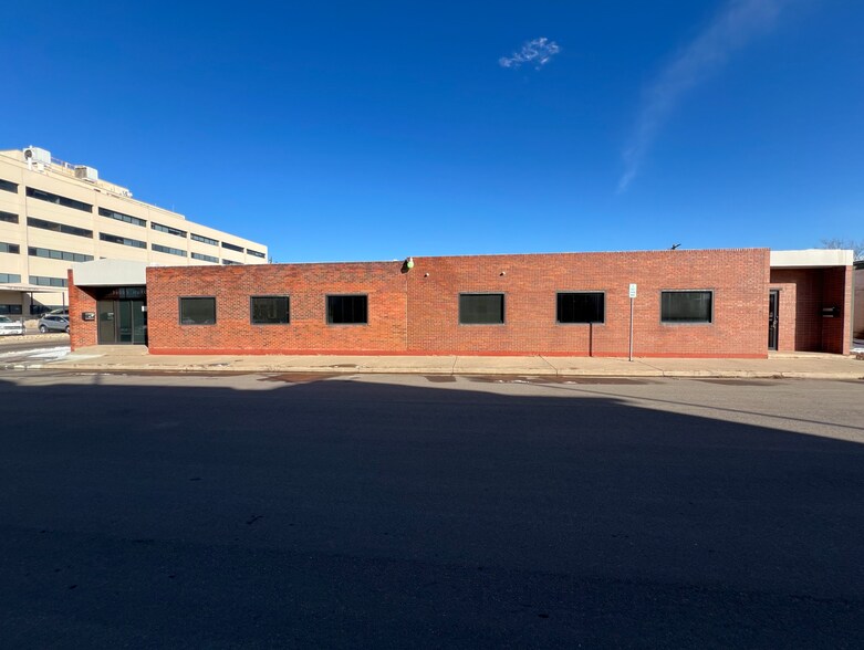 More Photos Of 3600-3610 S Huron St, Englewood Warehouse For Sale