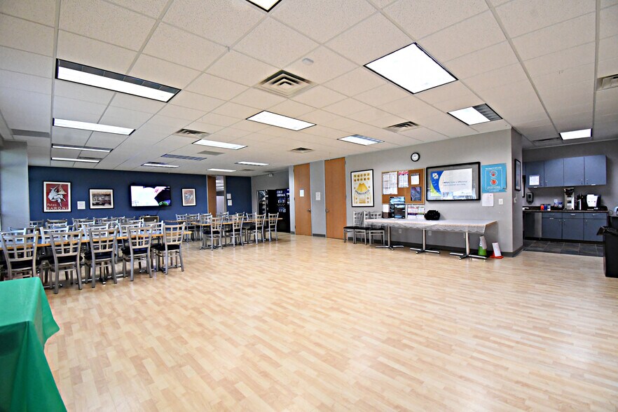 More Photos Of 10401 Town Park Dr, Houston Medical For Lease