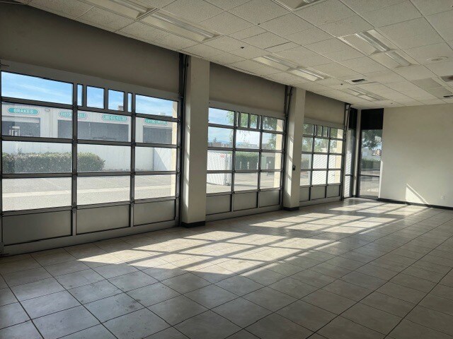 More Photos Of 4625 Wible Rd, Bakersfield Auto Dealership For Lease