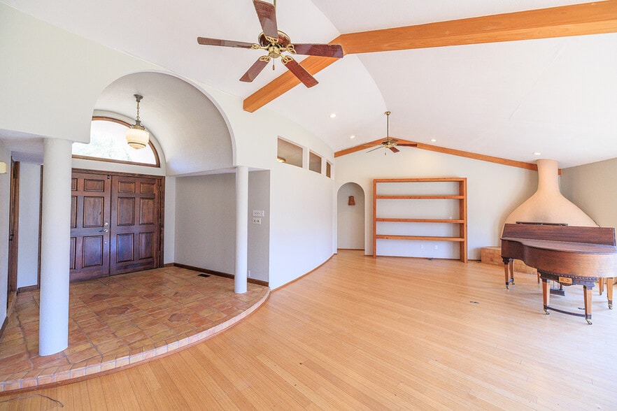 More Photos Of , Bloomington Unknown For Sale