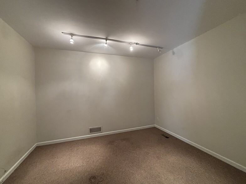More Photos Of 1634 Walnut St, Boulder Office For Sale
