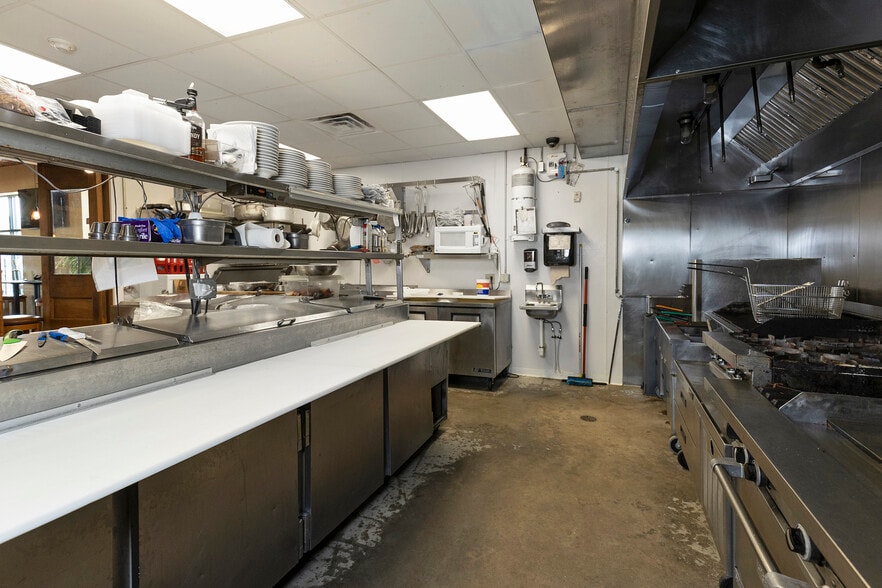 More Photos Of 200 W Milwaukee St, Jefferson Restaurant For Sale