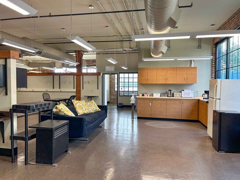 More Photos Of 3300 Gravier St, New Orleans Medical For Lease