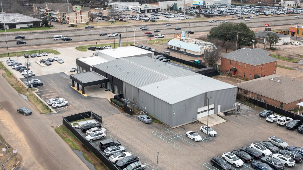 More Photos Of 5385 N I 55 St, Jackson Auto Dealership For Sale