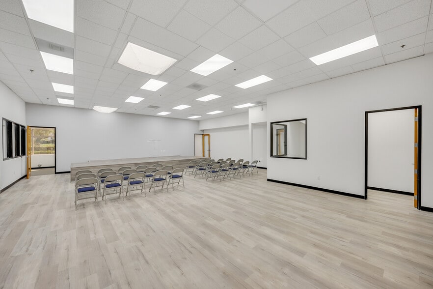 More Photos Of 67 Peters Canyon Rd, Irvine Business Park For Sale