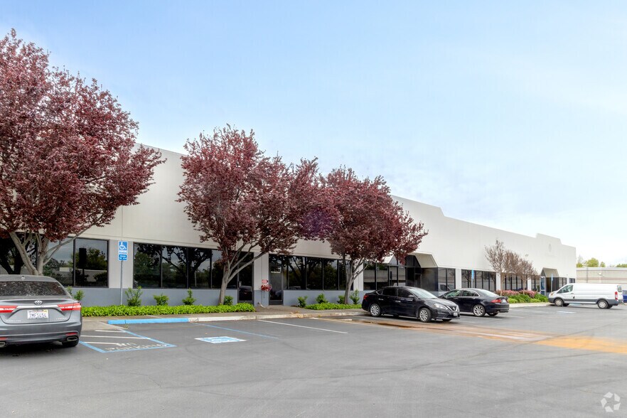 More Photos Of 2040-2060 Corporate Ct, San Jose Research And Development For Lease