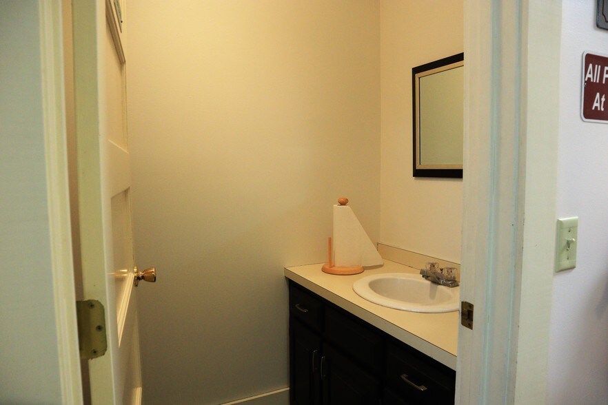 More Photos Of 15 Union St, Milford Office For Lease