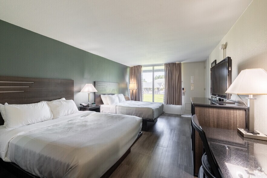 More Photos Of 8929 Old Number Six Hwy, Santee Hotel For Sale