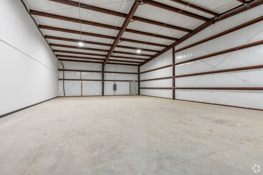 More Photos Of 17540 Matany Rd, Justin Distribution For Sale