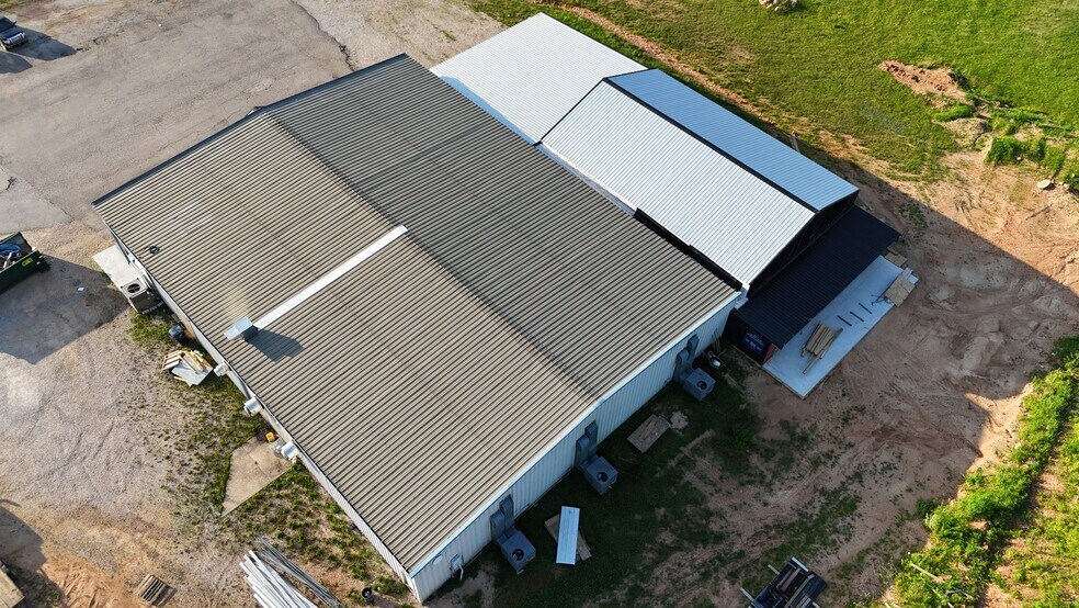 More Photos Of 25 Commercial Dr, Van Buren Restaurant For Sale