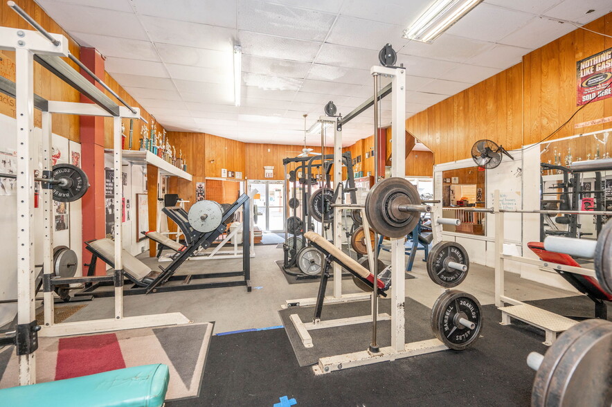 More Photos Of 6017-6019 Vine St, Cincinnati General Retail For Sale