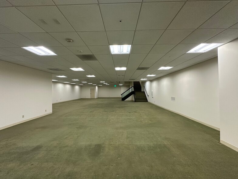 More Photos Of 888 S Figueroa St, Los Angeles Office For Lease