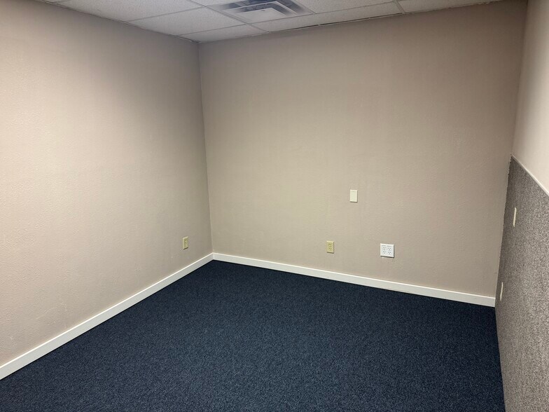 More Photos Of 1750 Manzanita Dr, Elko Office Residential For Sale