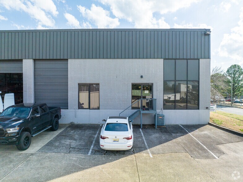 More Photos Of 280 Snow Dr, Birmingham Light Distribution For Lease