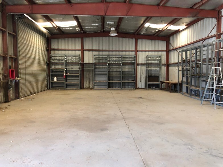 More Photos Of 991 Industrial Way, King City Warehouse For Sale