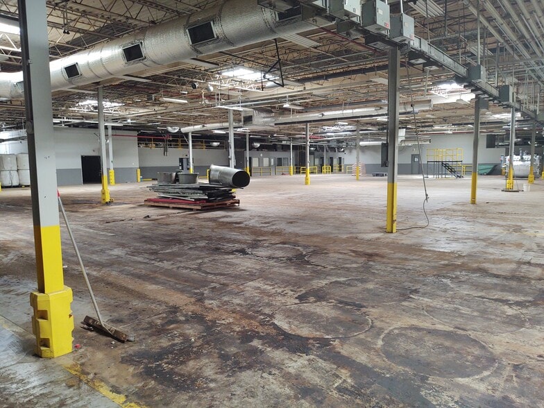 More Photos Of 970 Highway 127 N, Owenton Manufacturing For Sale