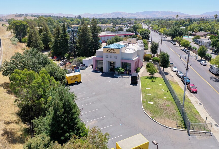 Primary Photo Of 744 E Airway Blvd, Livermore Storefront Retail Office For Sale
