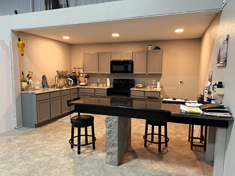 More Photos Of 224 Washington St, Raymond Industrial For Sale