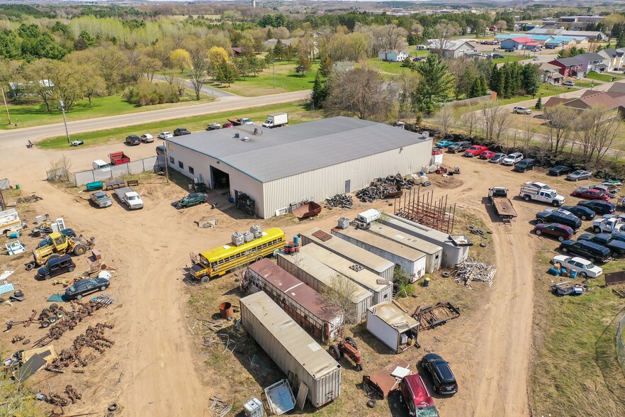 Primary Photo Of 1920 Wi-35, Somerset Auto Salvage Facility For Lease