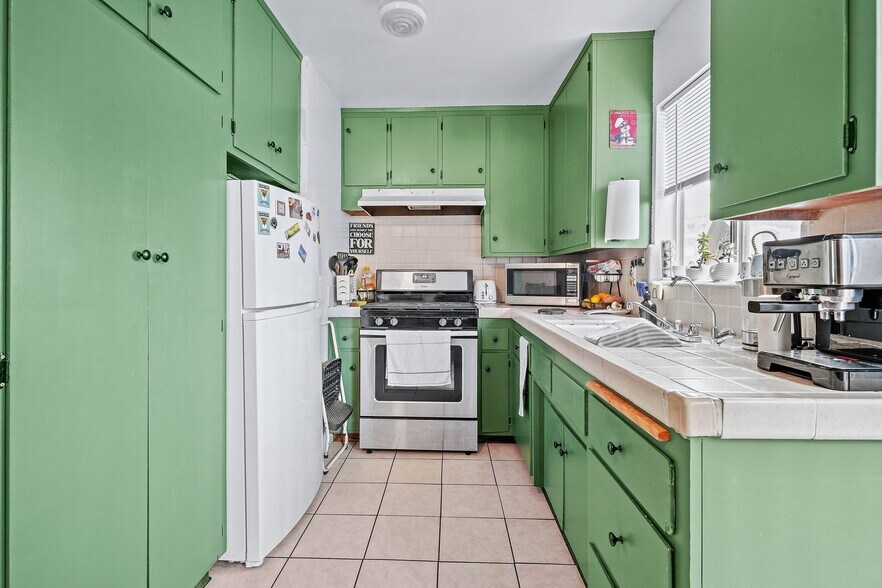 More Photos Of 4311-4315 Eagle Rock Blvd, Los Angeles Storefront Retail Residential For Sale