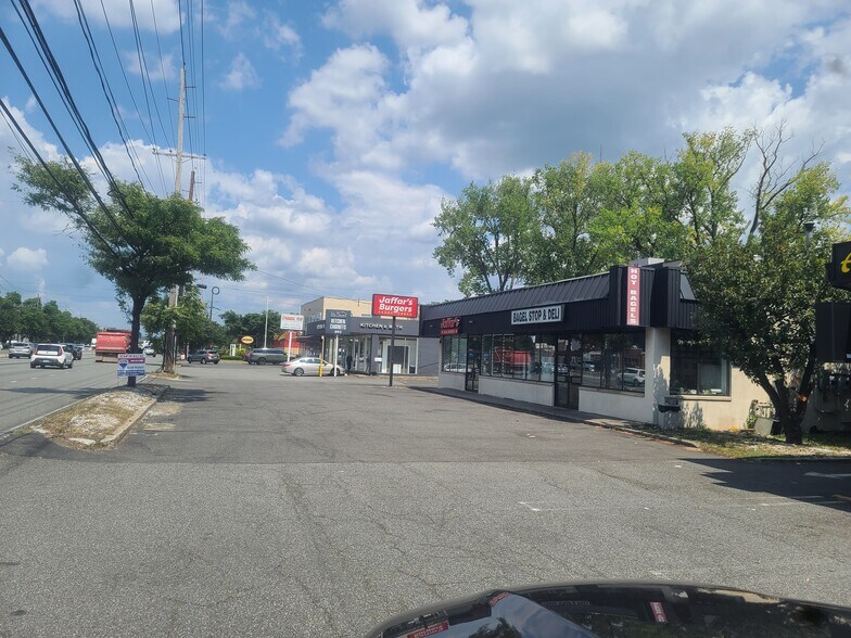 More Photos Of 480-490 Route 17, Paramus Restaurant For Lease