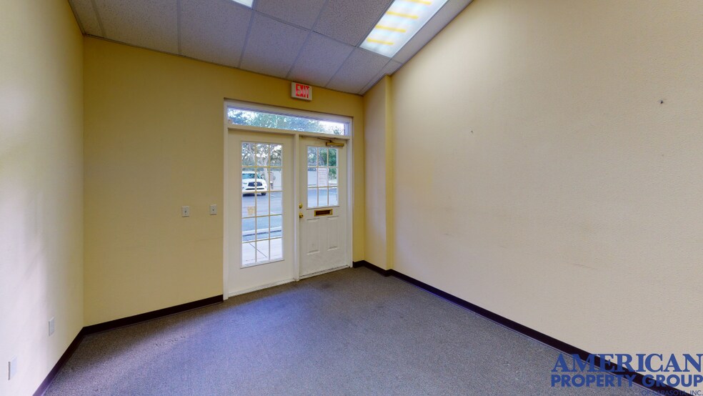 More Photos Of 6981 Curtiss Ave, Sarasota Medical For Sale