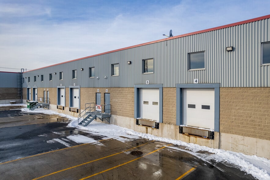 More Photos Of 1620 Rue Louis-Blériot, Boucherville Warehouse For Lease