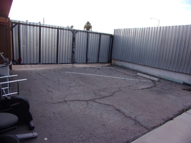 More Photos Of 939 S Decatur Blvd, Las Vegas Medical For Sale