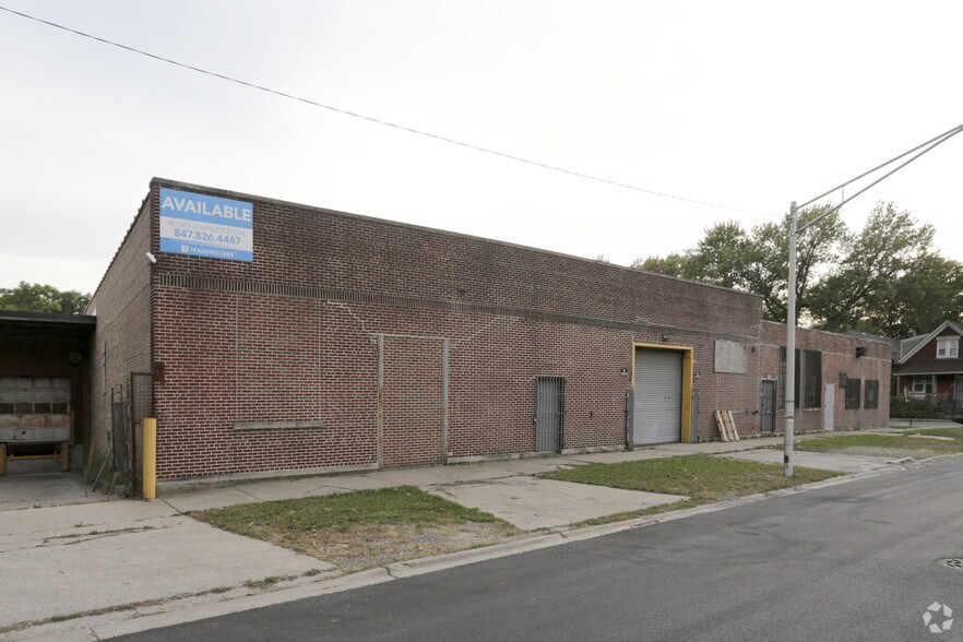More Photos Of 3033 W Ohio St, Chicago Warehouse For Lease
