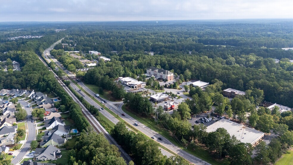 More Photos Of 2021 Commerce Dr N, Peachtree City General Retail For Sale