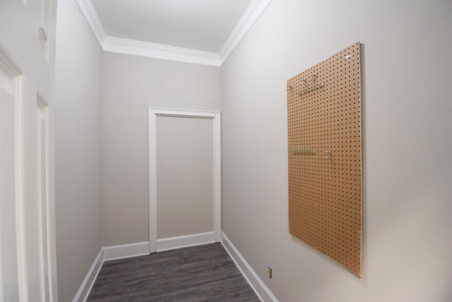 More Photos Of 109 N 85 Pky, Fayetteville Office For Lease