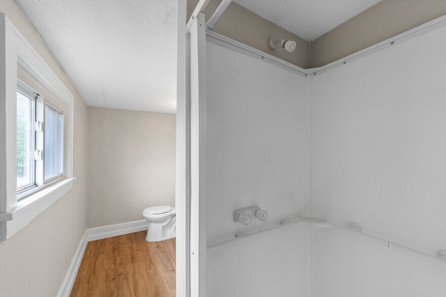 More Photos Of 579 Broadway Ave, Bedford Apartments For Sale