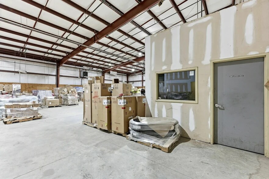 More Photos Of 4336 Cornelia Hwy, Lula Freestanding For Lease