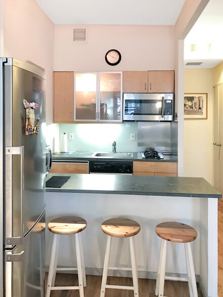 More Photos Of 346 E 51st St, New York Apartments For Sale