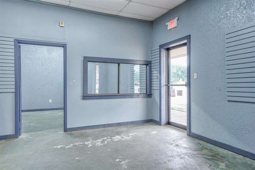 More Photos Of 6801 Highway Blvd, Katy Freestanding For Sale