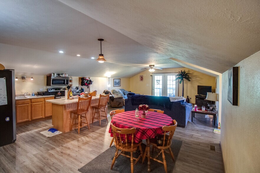 More Photos Of 15281 IL-109, Dow Specialty For Sale