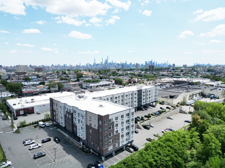 More Photos Of 520 Cliff St, Fairview Apartments For Sale