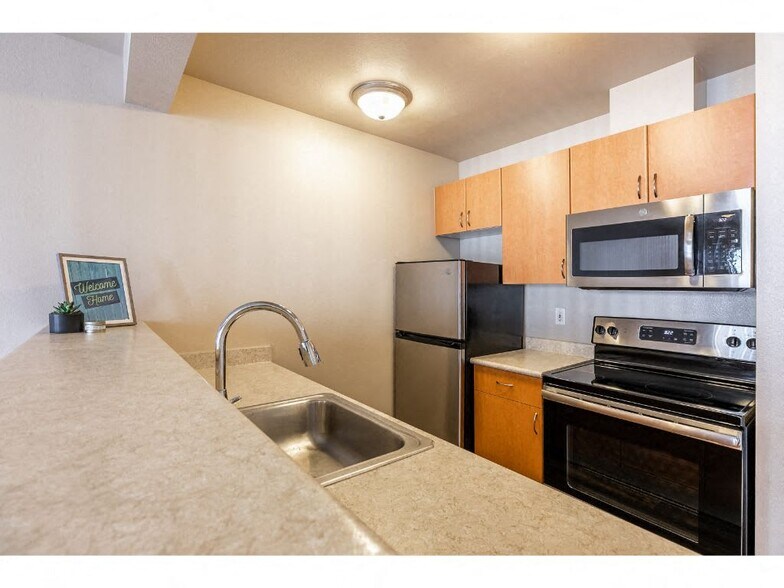 More Photos Of 315 1st Ave W, Seattle Apartments For Lease